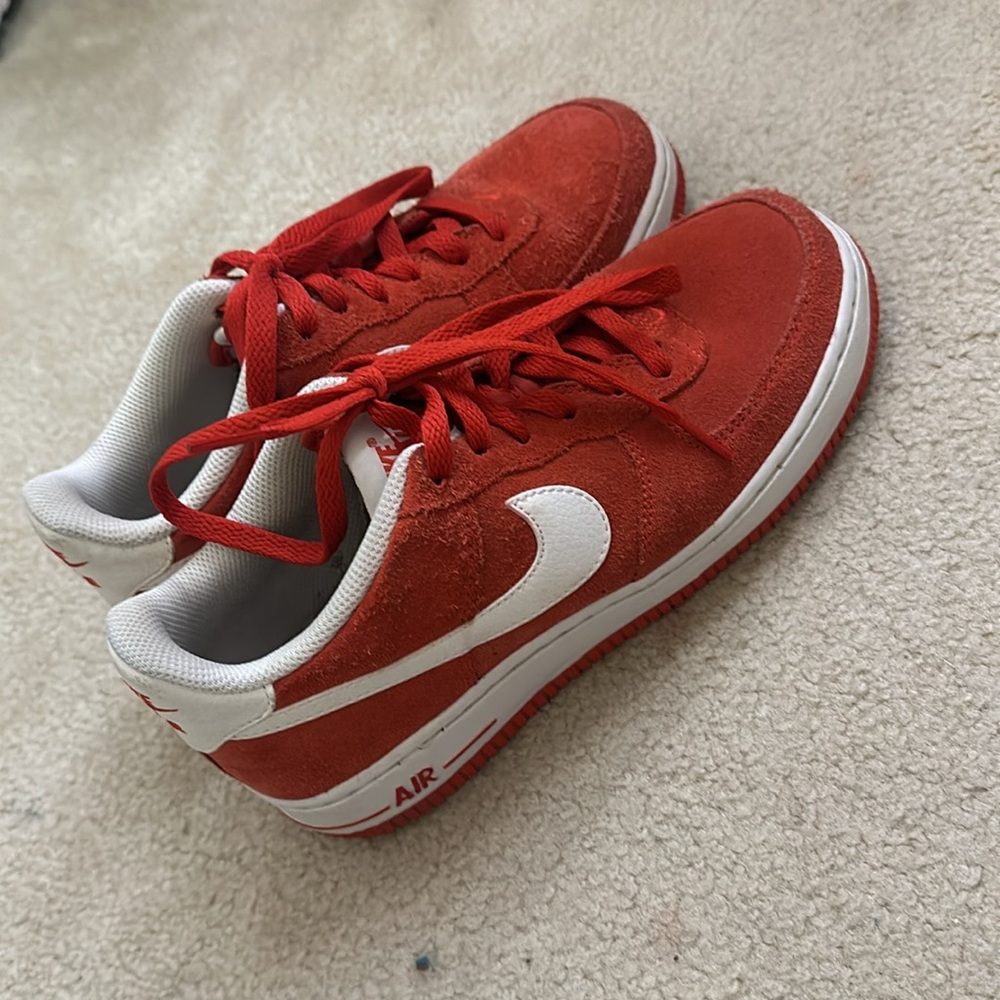 Nikes - Picture 3 of 3
